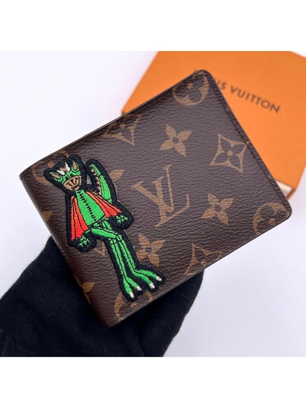Louis Vuitton LV Friends Portefeuille Calf N-nm Bifold Wallet